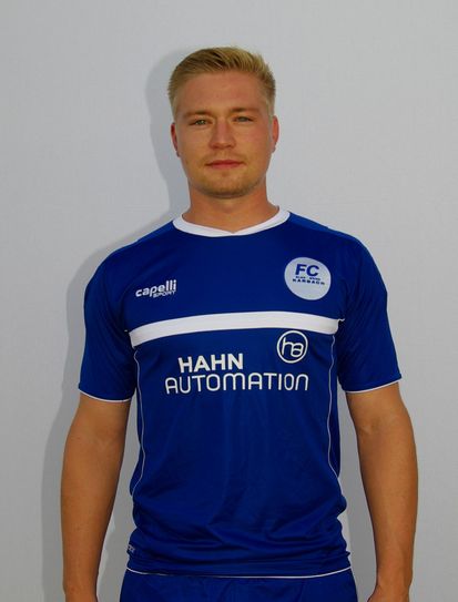 Niklas Schneider erzielte beim 5:1 in Elversberg den Ehrentreffer für Karbach. (Foto: Arno Boes)