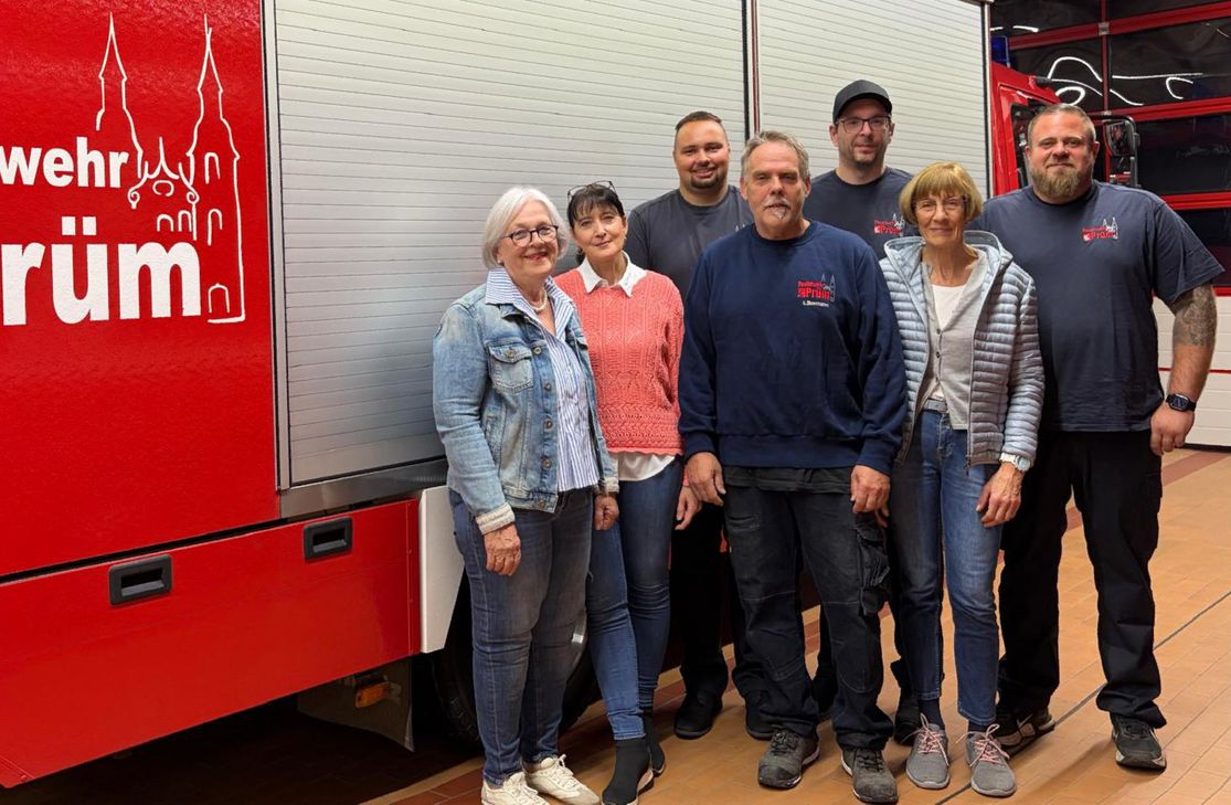 Die Feuerwehr Prüm freut sich über eine Spende in Höhe von 500 Euro. Übergeben wurde die Spende durch die Soroptimisten, Club Bitburg-Prüm.