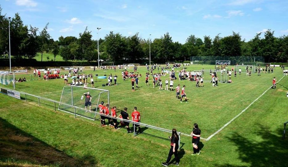 Sport und Spaß stehen bei der Sportwoche in Eicherscheid im Mittelpunkt - zum Auftakt bei Funturnier.