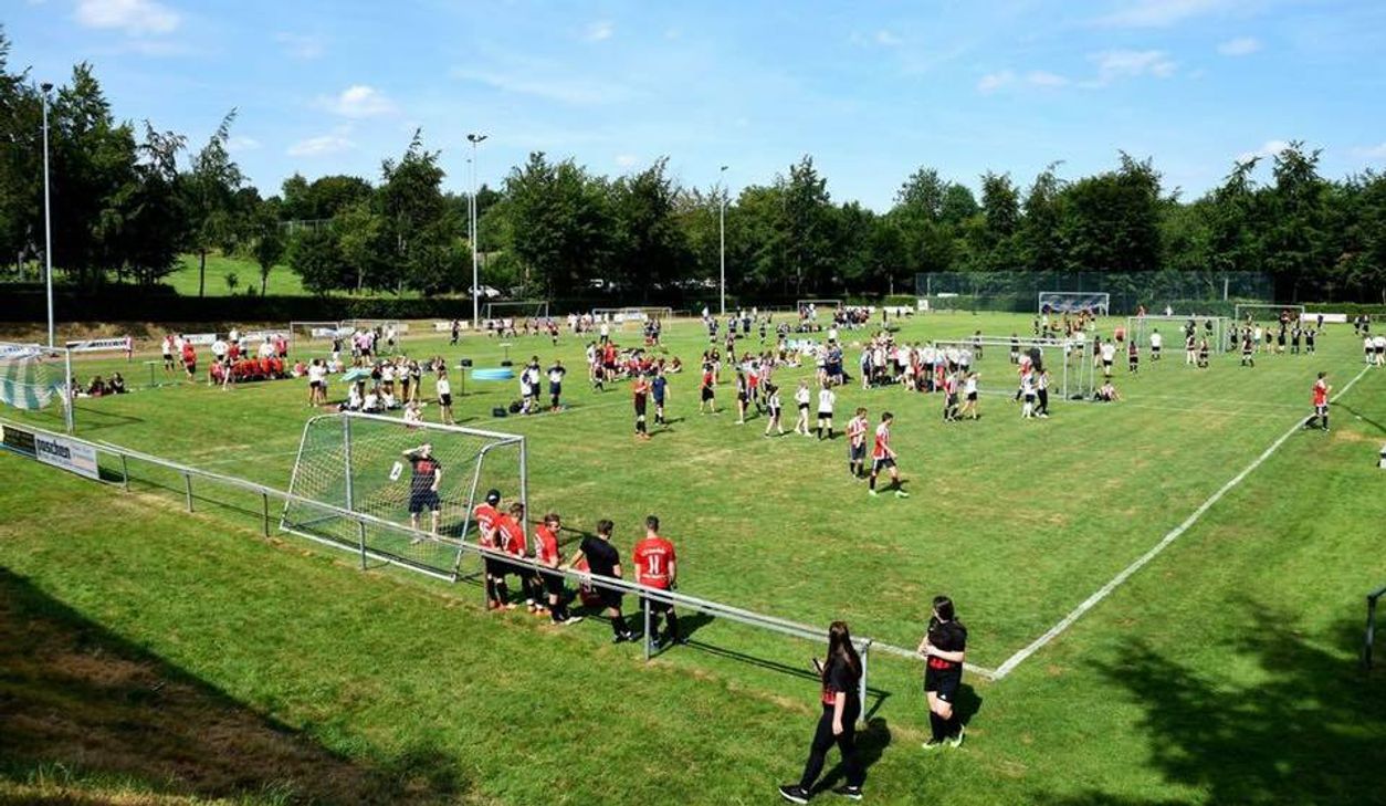 Sport und Spaß stehen bei der Sportwoche in Eicherscheid im Mittelpunkt - zum Auftakt bei Funturnier.