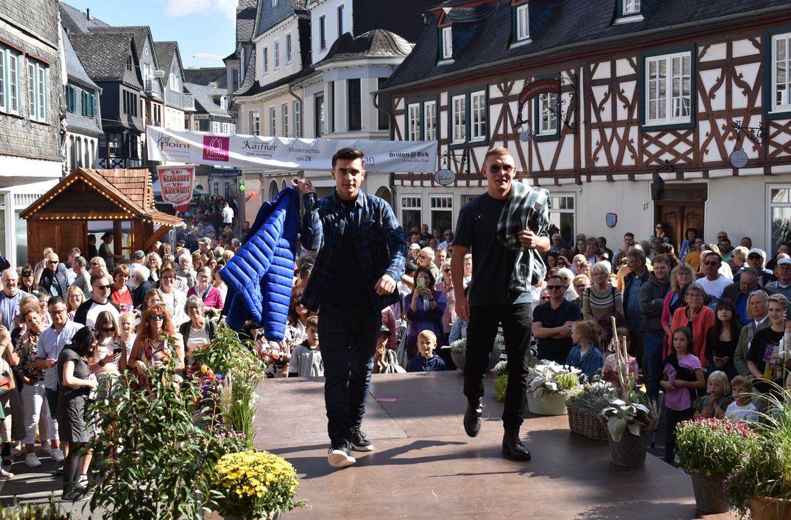 Nicht nur die Modenschau lockt wieder zahlreiche Besucher zum Bürgerfest.