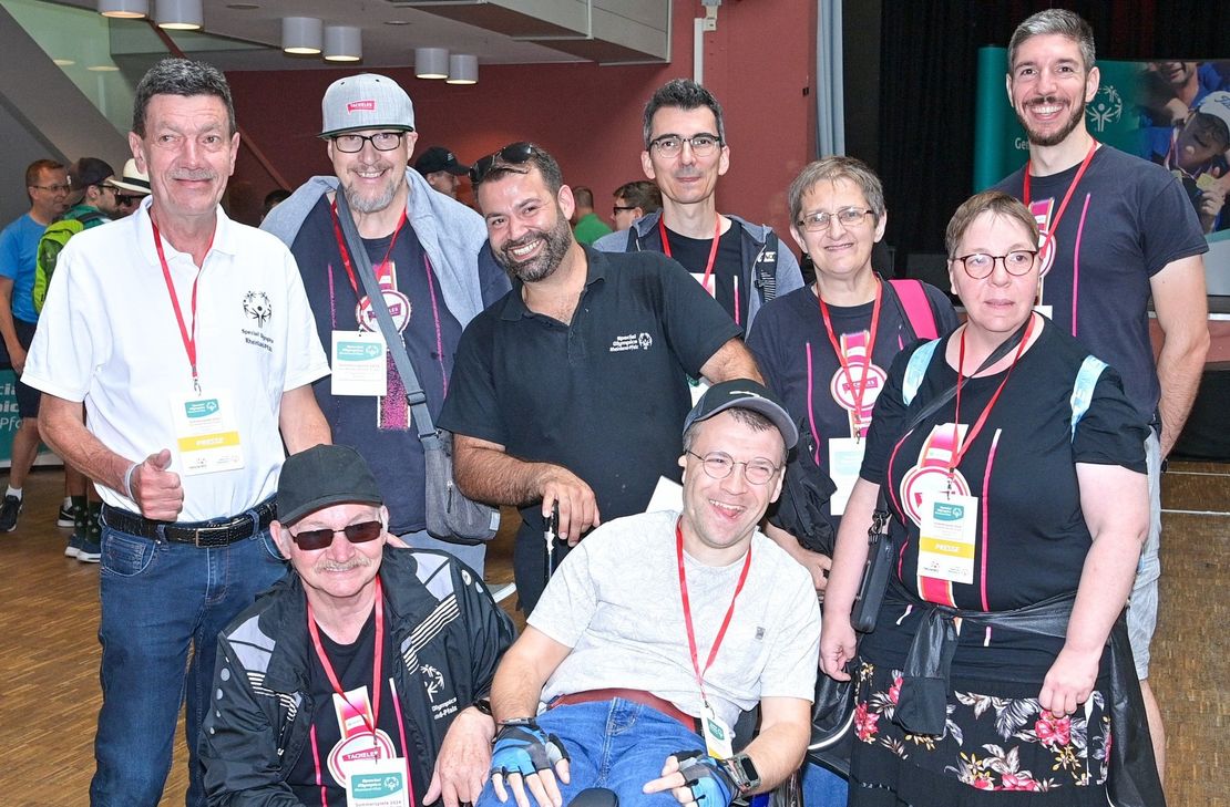Bei den Landesspielen von Special Olympics Rheinland-Pfalz im Jahr 2017 in Trier gründete sich das inklusive Medienteam. Mittlerweile ist das Team stark angewachsen und berichtet heute als Tacheles Medienteam der Lebenshilfe Trier über sportliche, gesellschaftliche und politische Themen.