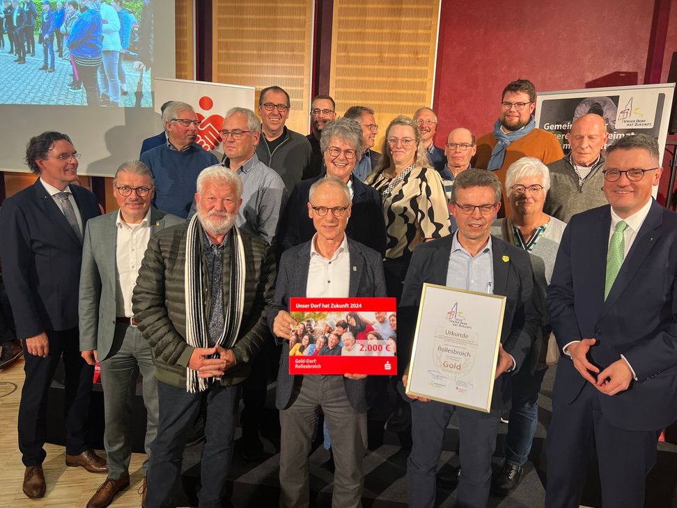 Rollesbroich beeindruckte die Kommission besonders mit dem neuen Dorfladen und freute sich über die Auszeichnung "Gold".