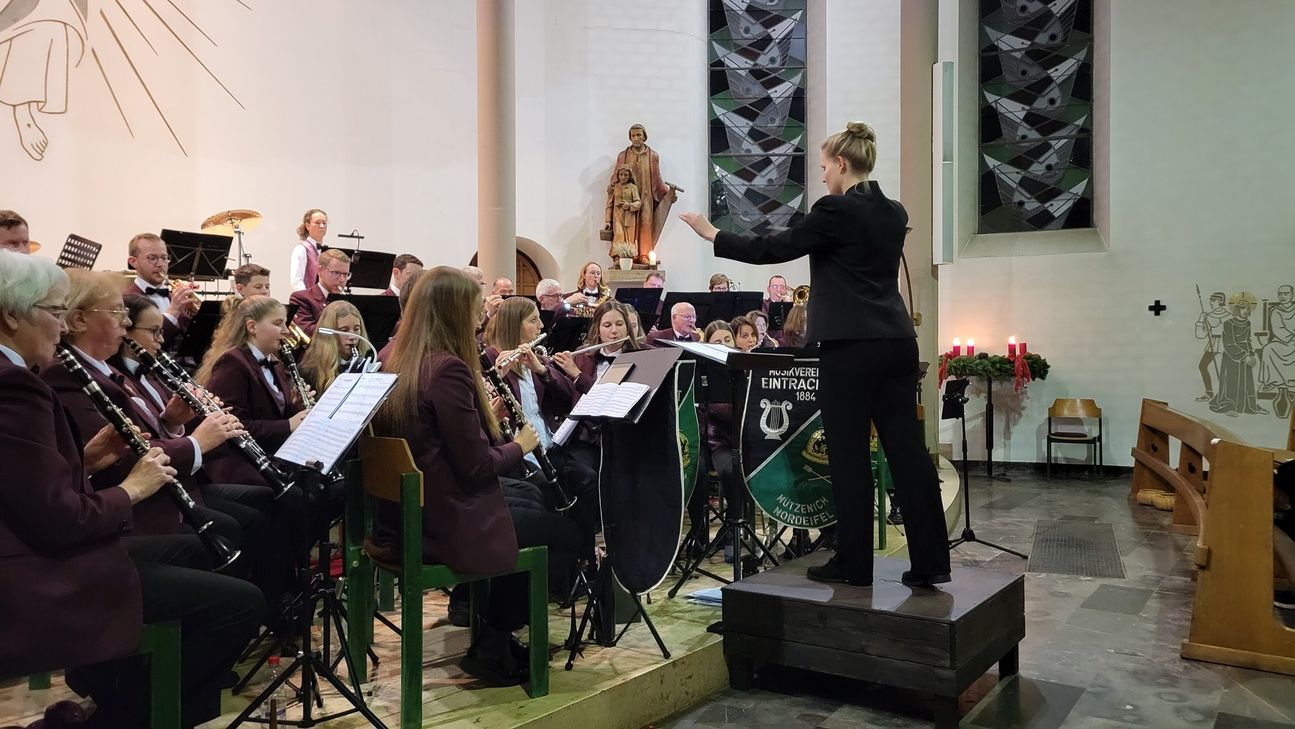Weihnachtsstimmung in der Mützenicher Kirche