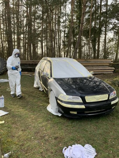 Die richtige Lackierung verleiht dem Renngefährt optisch den letzten Schliff. Foto: privat