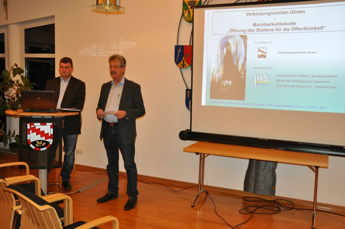 Ulmens Stadtbürgermeister Thomas Kerpen (links) und VG-Bürgermeister Alfred Steimers hatten zur Präsentation der Machbarkeitssstudie ins Rathaus eingeladen.