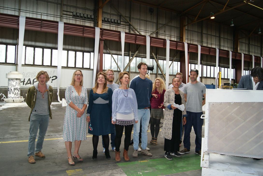 Darsteller des "Zauberbergs" präsentierten ein Lied aus dem gleichnamigen Schauspiel (Premiere: 18. September, 19.30 Uhr). Foto: Huss