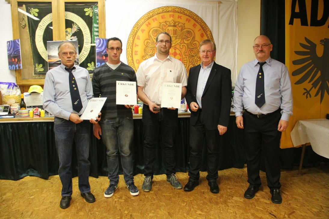 Ehrung verdienter Mitglieder (v. l.): Christoph Heinz, Marc Manten, Andreas Schaden, Franz-Rudolf Ubach und Dieter Reck.