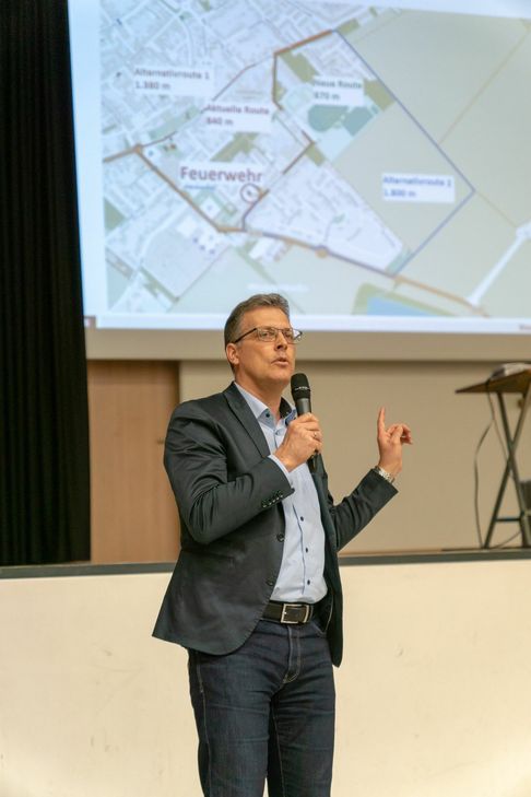 Das Teilstück der Blayer Straße, das - wenn es nach den Plänen der Stadtverwaltung geht - ausgebaut werden soll. Foto: Wintgen