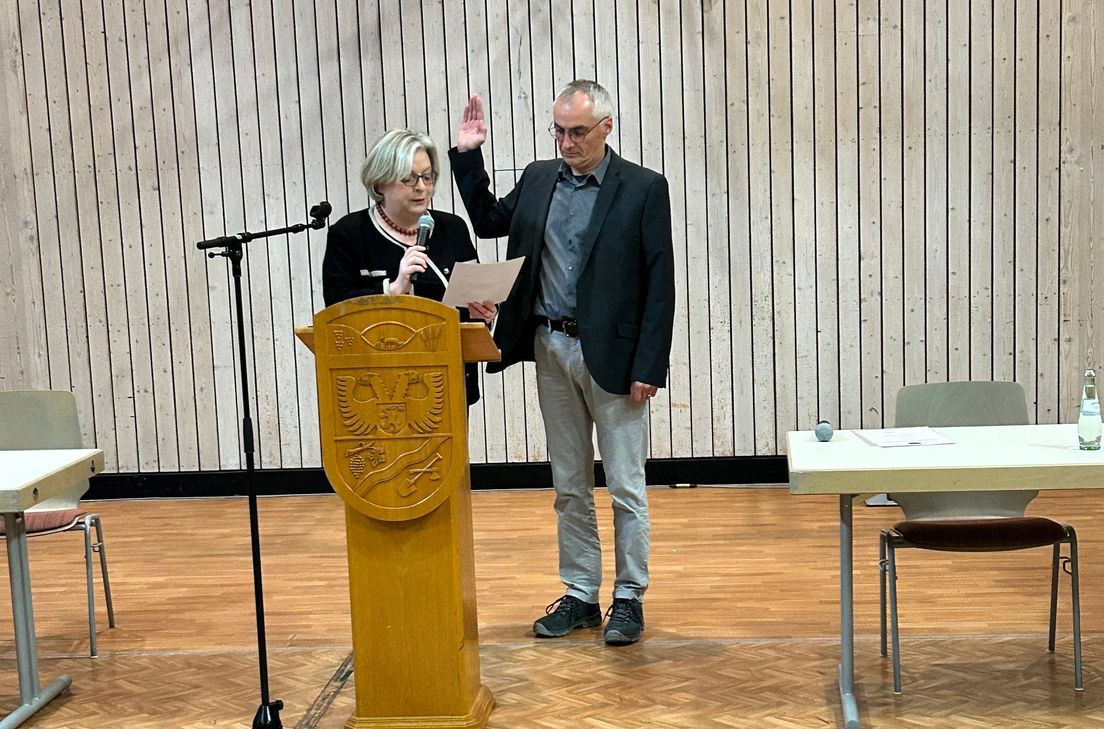 Hoffmann legte im Rahmen der Amtseinführung seinen Amtseid ab. Die Amtseinführung erfolgte durch die Amtsinhaberin Stephanie Nickels.