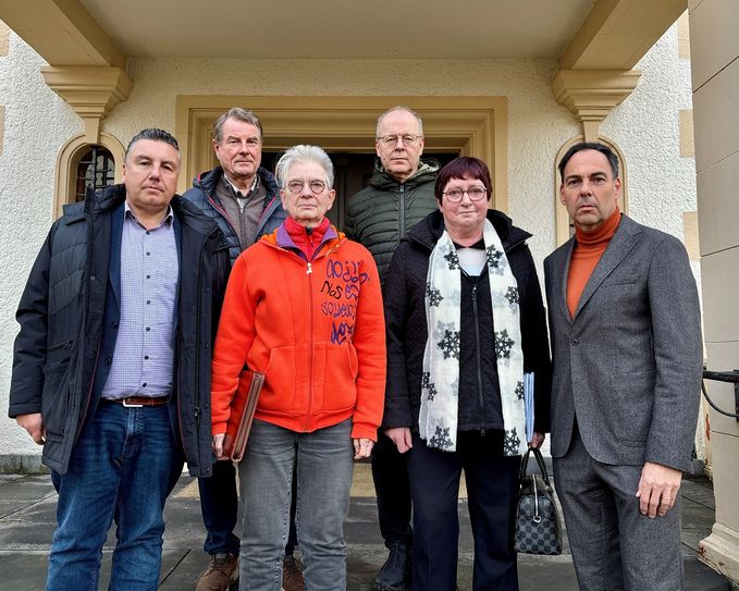 Die Bürgermeister Guido Wacht (Konz), Andreas Beiling (Oberbillig), Doris Köbernik (Temmels), Dietmar Haag (Wellen), Monique Hermes (Grevenmacher) und Jérôme Laurent (Mertert-Wasserbillig) trafen sich zu einem grenzüberschreitenden Austausch im Rathaus Konz.