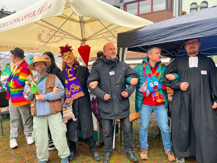 Der Elfte Elfte in Euskirchen stand unter dem Motto »Bunt macht gesund«.