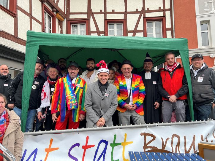 Der Elfte Elfte in Euskirchen stand unter dem Motto »Bunt macht gesund«.