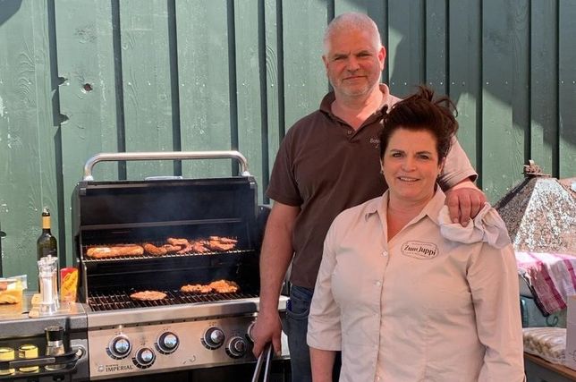 Bettina und Jörg Stange freuen sich über viele Besucher, gerade auch zu ihren besonderen Aktionen wie an Vatertag im »Juppis« in Kesternich.
