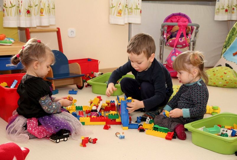 Allen Kindern ab einem Jahr kann wohnortnah ein Betreuungsplatz angeboten werden. Darüber informiert der Leiter des Jugendamtes der Städteregion Aachen, Sebastian Heyn. Kurzfristig soll es in Monschau und Steckenborn »Außengruppen« geben, um den Bedarf zu decken.