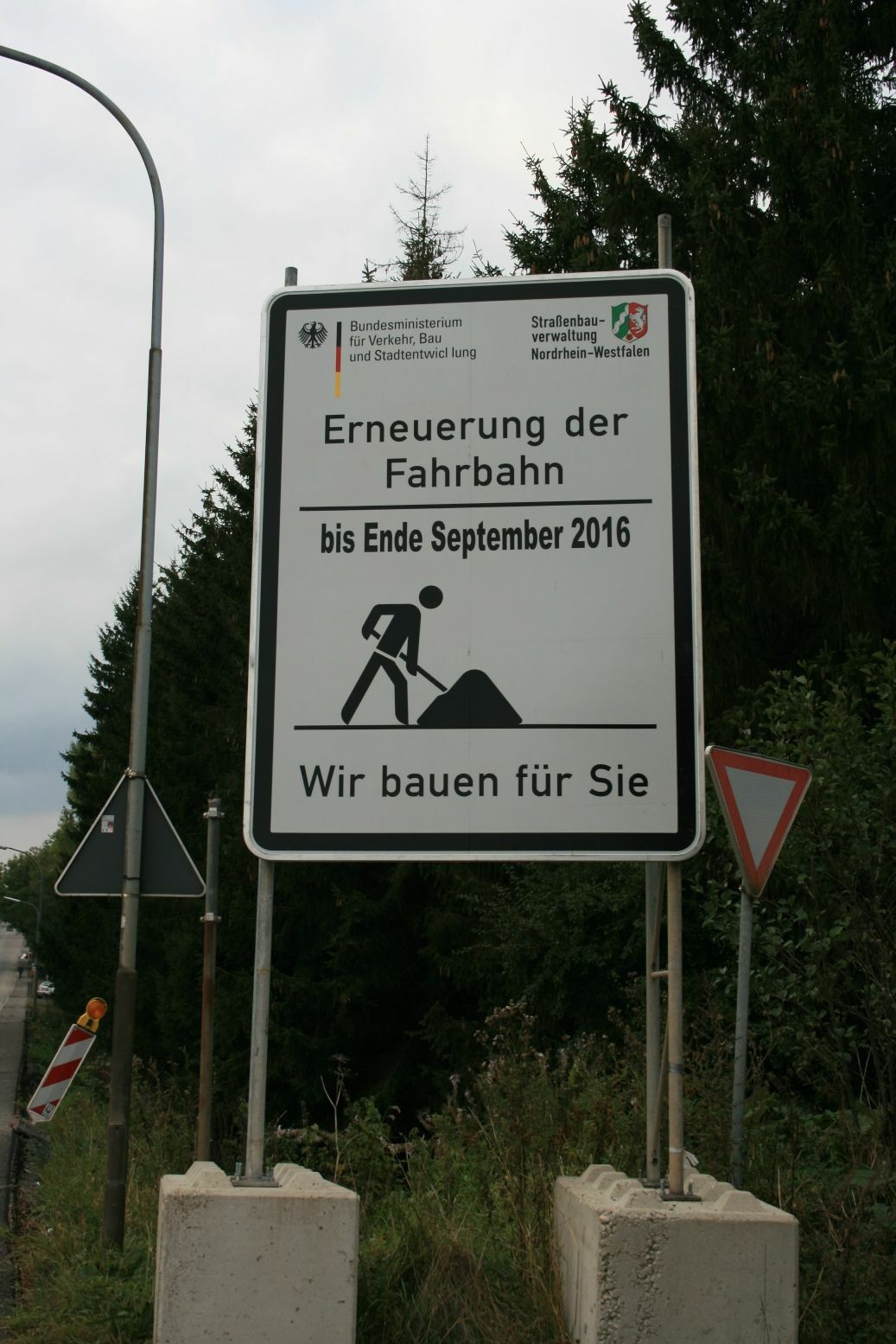 Eigentlich sollte alles längst fertig sein.