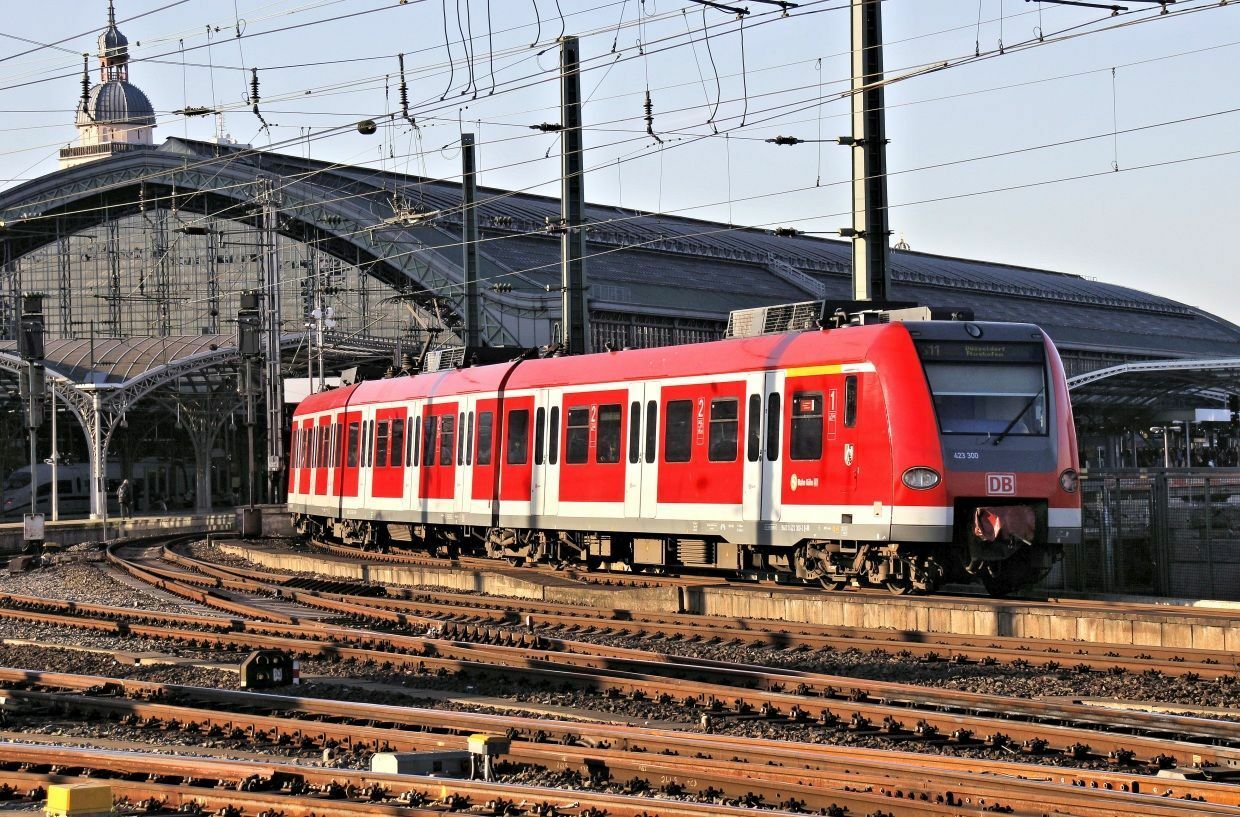 Bahnpendler, die aus Richtung Euskirchen den Kölner Hauptbahnhof ansteuern, haben in den nächsten Tagen eine umständlichere Anreise. Copyright: Deutsche Bahn AG