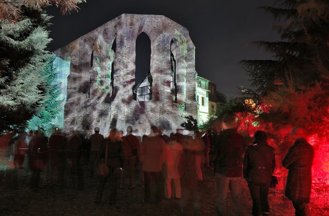 Lichtkunst bringt am nächsten Wochenende das Welterbetal, wie hier in Oberwesel, zum Strahlen.