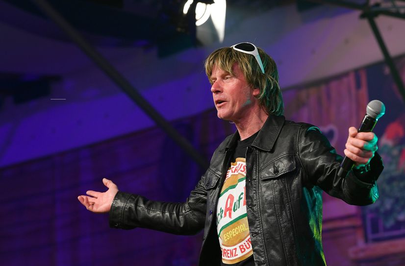 Mickie Krause ist mit dabei.