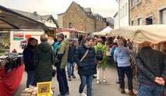Der Katharinenmarkt lockt zahlreiche Besucherinnen und Besucher nach Treis-Karden.