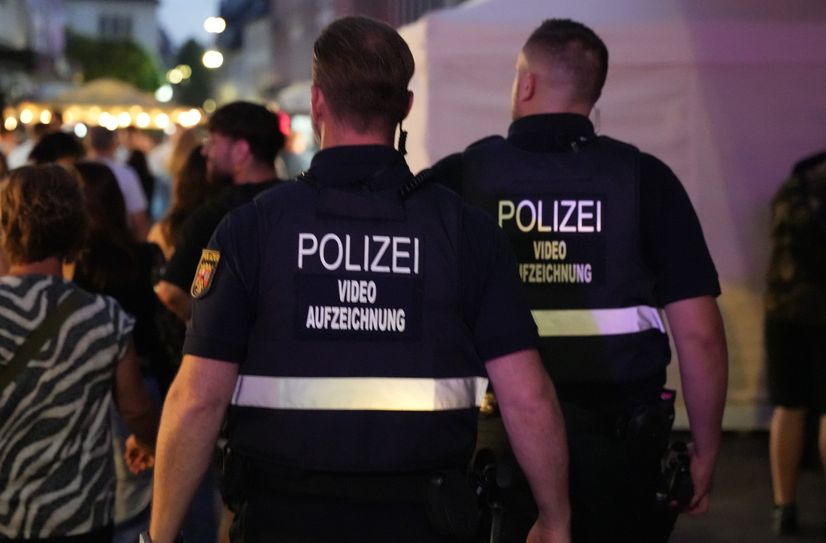 Beamte in der Innenstadt