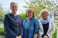 Drei Mitarbeiterinnen, 100 Jahre Arbeitserfahrung bei den Diakonie Sozialstationen: Die Leiterin der Ambulanten Dienste, Anja Bindges, ihre Kollegin aus der Diakonie Sozialstation Traben-Trarbach, Birgit Rämmler und Sabine Herfen vom Pflegestützpunkt Kirchberg.