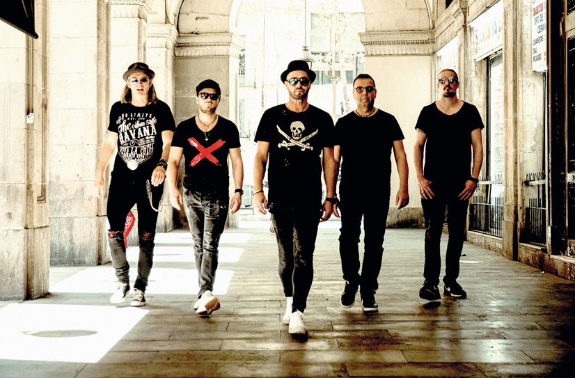 Die »Räuber« feiern 3x11-jähriges Bestehen und gastieren am Freitag, 21. Juni, in Eicherscheid. Bereits kommenden Samstag kommt »Brings« nach Höfen«, am Rursee sind »Querbeat« am 26. Juli zu erleben.