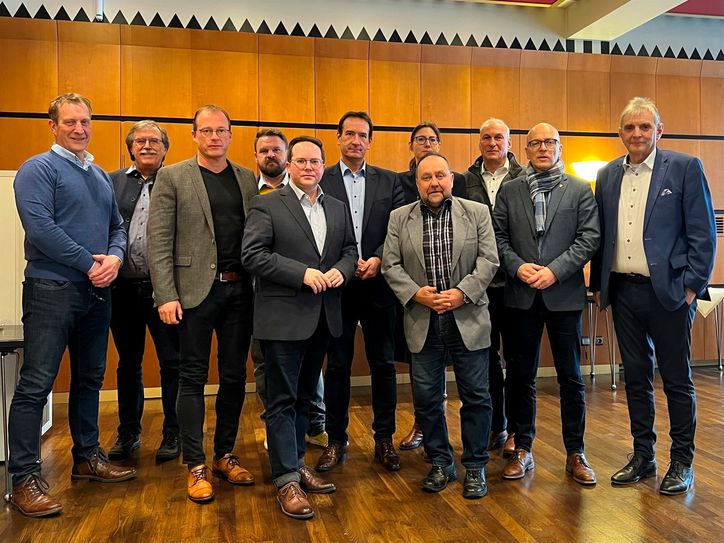 Die MYK-Kreisgruppe hat im Blick, dass die jeweiligen Einrichtungen eine überschaubare Größenordnung einnehmen und stets angepasst an die Bedürfnisse und Gegebenheiten vor Ort sein sollen.