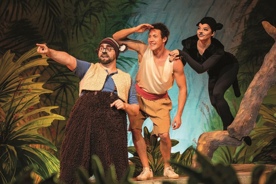 Beeindruckendes Bühnenbild, farbenfrohe Kostüme: Am Donnerstag und Freitag ist im Stadttheater das "Dschungelbuch" als Musical zu sehen.