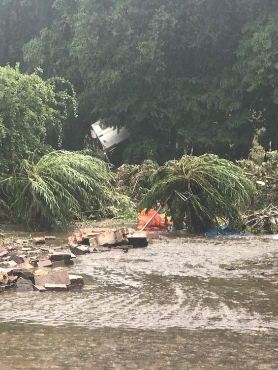 Unglaubliche Zerstörungskraft hatte das Wasser des Vichtbachs.