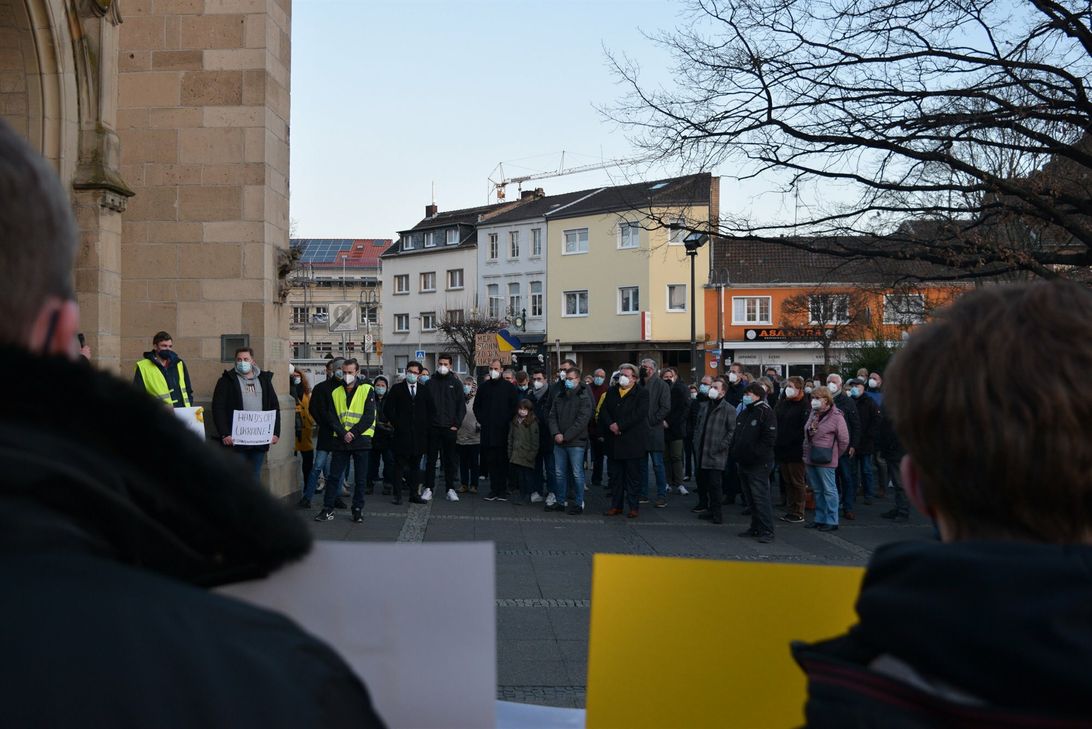 Rund 150 Menschen folgten am Aschermittwoch dem Aufruf zur Mahnwache der politischen Jungendorganisationen.