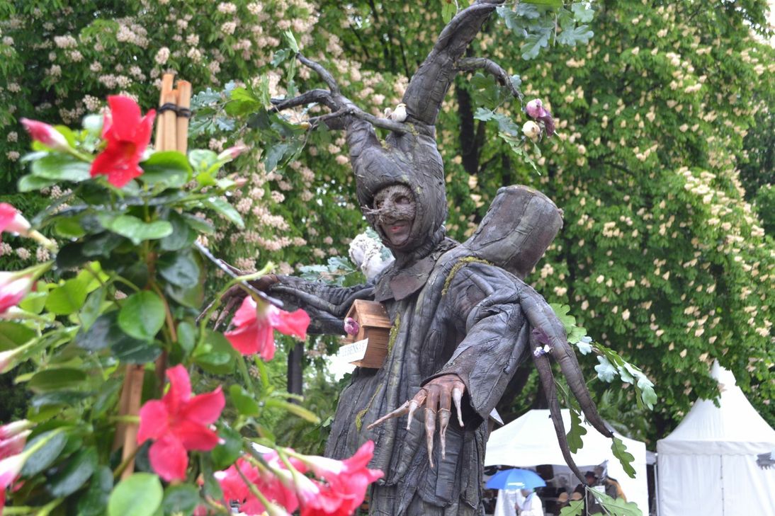 Die LebensArt ist noch bis Sonntag im Kurpark Bad Neuenahr zu sehen. Foto: Mager