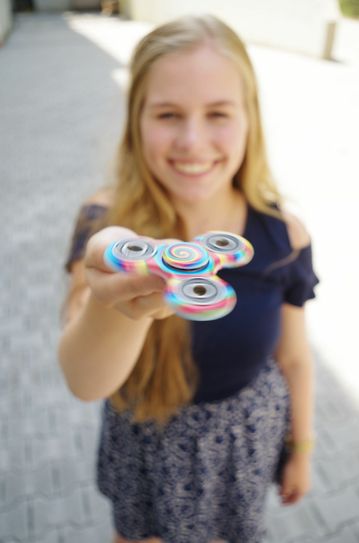 Die kleinen Handkreisel sind auch auf den Schulhöfen der Eifel zu finden. Fotos: Mager