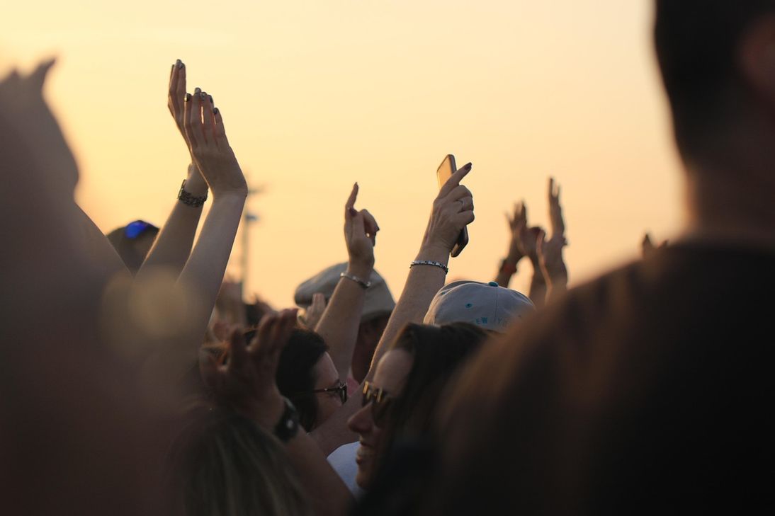 Bei Schlagerabend am 2. August im Neuerburger Stadtpark ist für jeden etwas dabei.