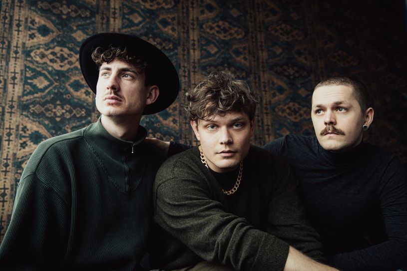 Die deutsch-türkische Indierock-Band »Engin« tritt auf dem Zeller Marktplatz auf.