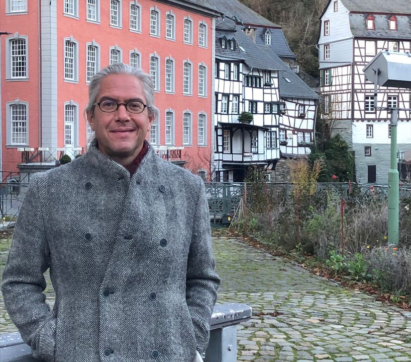 Steffen Kopetzky liest am Mittwoch, 22., und Freitag, 24. September, ab 19.30 Uhr in der Lammersdorfer Pfarrkirche aus seinem Roman »Monschau«, dessen Sujet, eine Epidemie ausgelöst durch das Pockenvirus, aktueller nicht sein könnte. Foto: Privat/Lit.Eifel