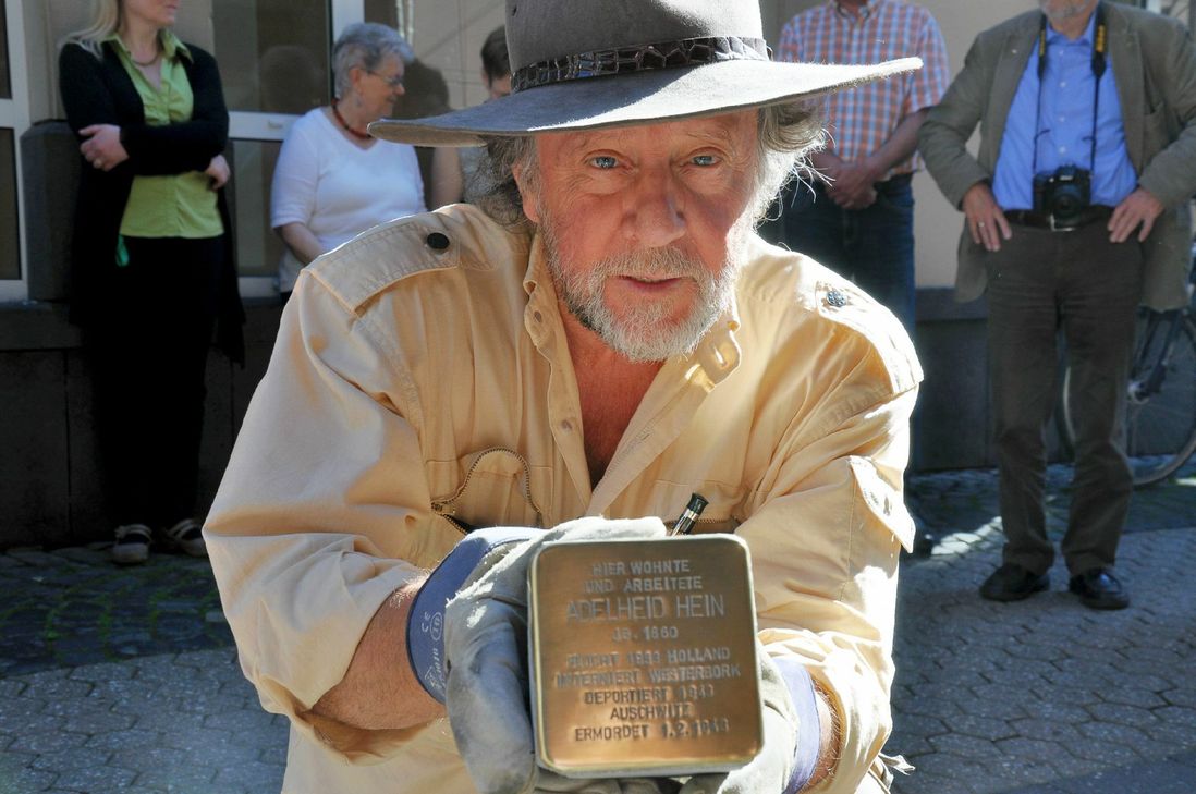 Im Juni verlegte Gunter Demnig "Stolpersteine" in Cochem, Bad Bertrich, Bullay und Pünderich.