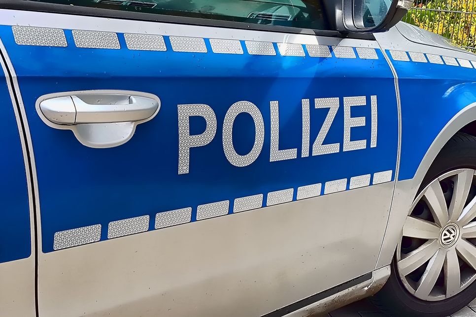 Bei einem Familienstreit in einer Wohnung in Oberwesel bedrohte ein 30-jähriger einen Familienangehörigen und die Polizeibeamten mit einem Messer.