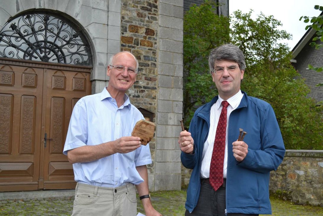 Pfarrer Wolfgang Köhne und Georg Schuppener, der stellvertretende Vorsitzende des Presbyterium. Foto: Krott