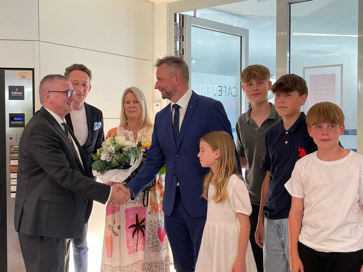 Gratulation von allen Seiten.