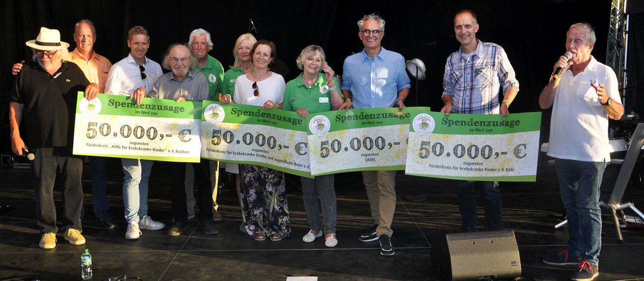 200.000 Euro verteilte die Hilfsgruppe Eifel an Organisationen, die sich der Hilfe für krebskranke Kinder verschrieben haben.