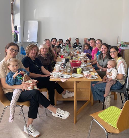 : Die Teilnehmerinnen konnten sich in lockerer Atmosphäre über Themen wie Familie, Bildung oder den Weg in den Beruf unterhalten.