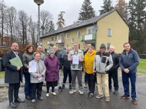 Die Bewohner der Groenhoffstraße in Brauheck sind entsetzt: Die EVM will die Gasversorgung einstellen, weil die Hausverwaltung aus dem hessischen Maintal offenbar die Gasrechnungen nicht bezahlt hat.