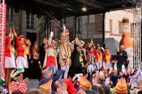 Impressionen von der Prinzenpaarproklamation auf dem Trierer Hauptmarkt an Weiberfastnacht