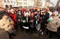 Impressionen von der Prinzenpaarproklamation auf dem Trierer Hauptmarkt an Weiberfastnacht