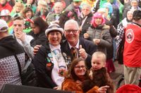 Impressionen von der Prinzenpaarproklamation auf dem Trierer Hauptmarkt an Weiberfastnacht