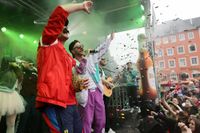 Impressionen von der Prinzenpaarproklamation auf dem Trierer Hauptmarkt an Weiberfastnacht