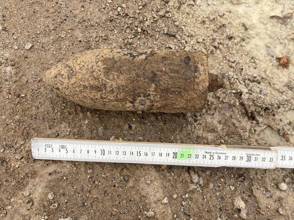 Diese Granate war in der Zuckerfabrik zwischen den angelieferten Zuckerrüben gefunden worden.