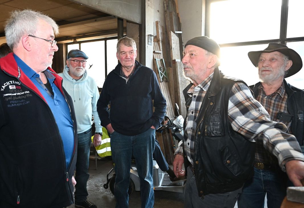 Stefan Pütz mit seinen Freunden.