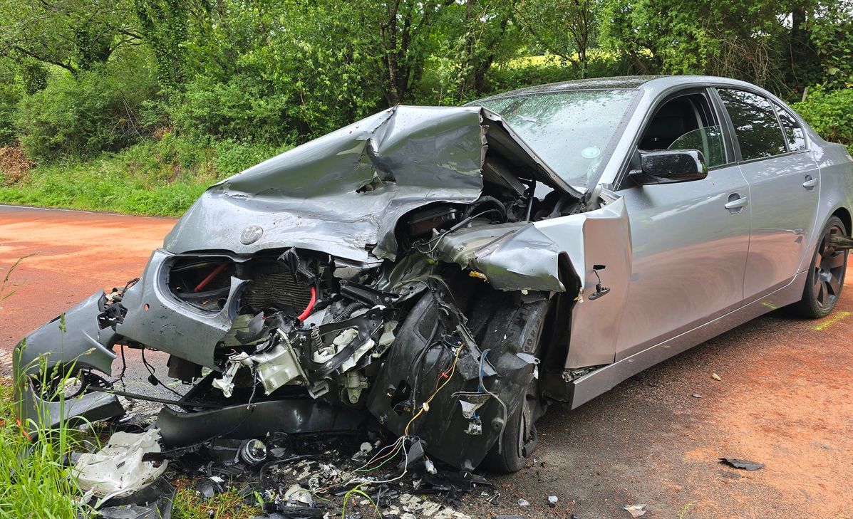 Eines der verunfallten Fahrzeuge.